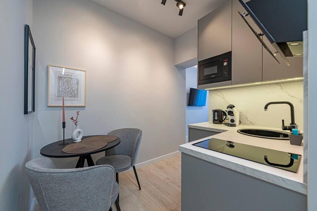 קובנה Lovely 1Bd Central Apartment By Hostlovers מראה חיצוני תמונה